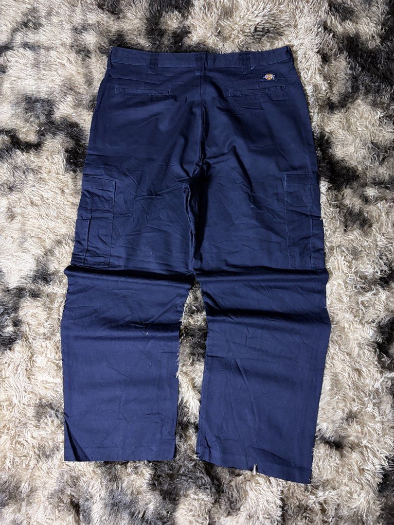 Cargo Dickies Pants (Category: Jeans) located in Manila. Submitted by _valuevault777 (Listing ID 1469198958, Image 1). Description: .