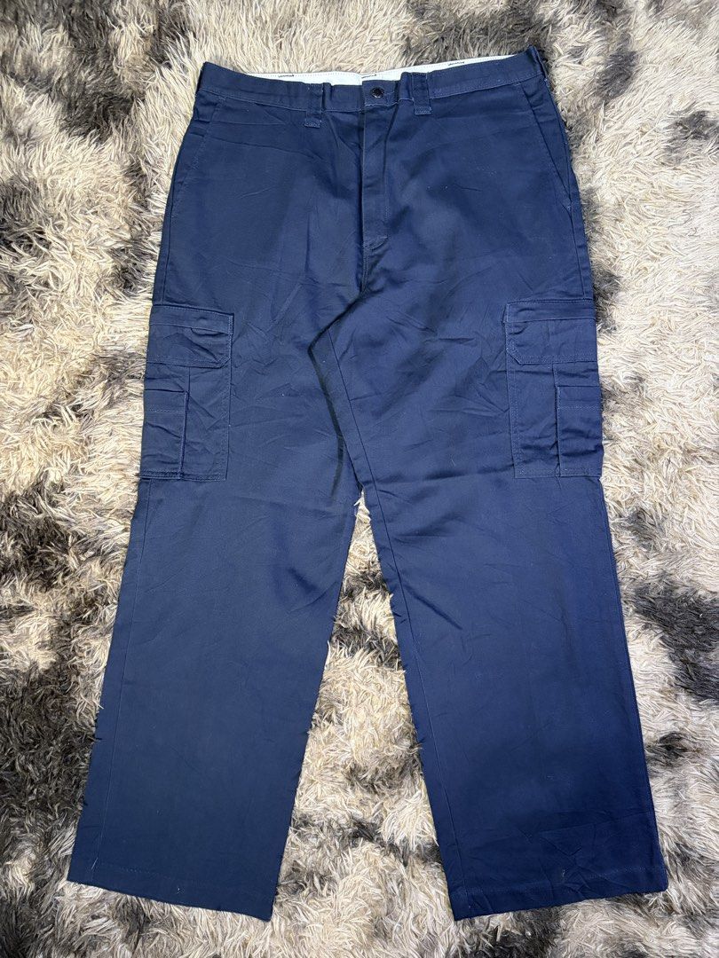 Cargo Dickies Pants (Category: Jeans) located in Manila. Submitted by _valuevault777 (Listing ID 1469198958, Image 2). Description: .