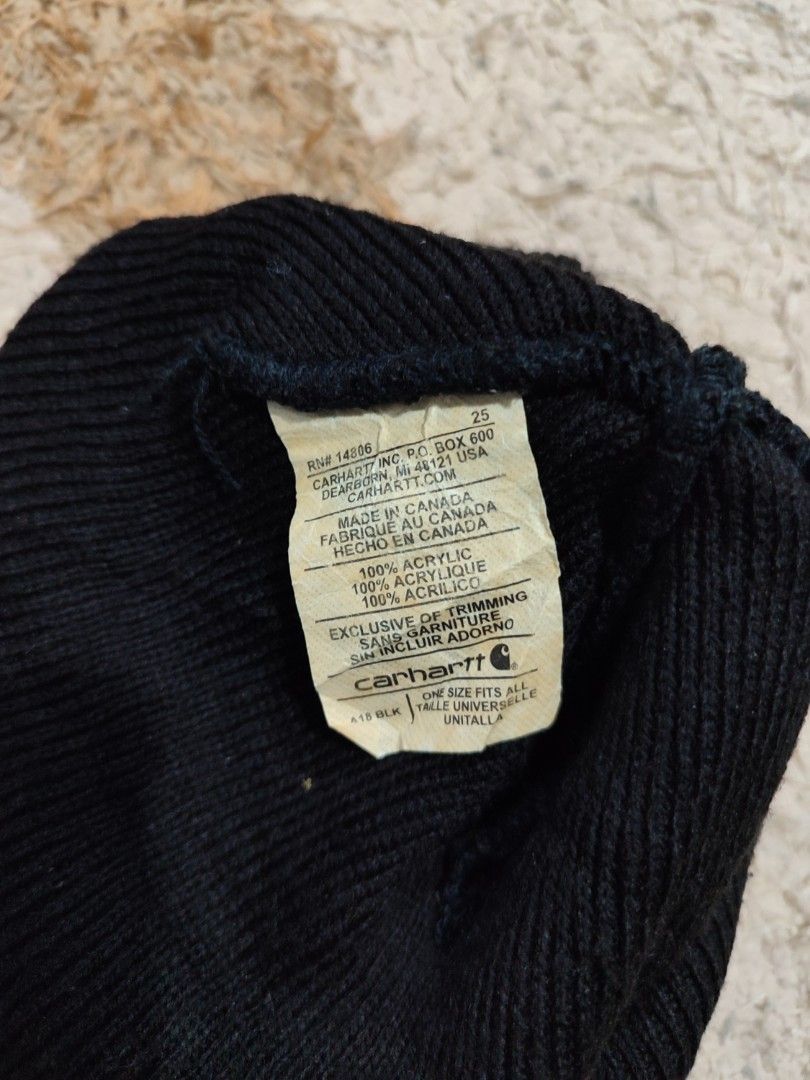 CARHARTT BEANIE (Category: Beanies) located in Pagadian. Submitted by miraculouspat (Listing ID 1469301769, Image 2). Description: ONE SIZE FITS ALL NO ISSUE AUTHENTIC 10/10 COLOR.