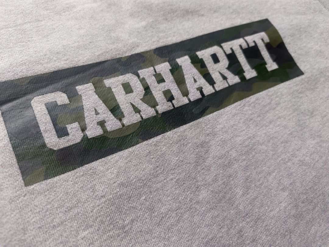 Carhartt boxy sweater (Category: Coats, Jackets and Outerwear) located in Taguig. Submitted by oswyn_thrifts (Listing ID 1469165619, Image 3). Description: Carhartt boxy sweater excellent condition no issue Medium on tag Dimes: W-23 L-26 1k shipped taguig loc.