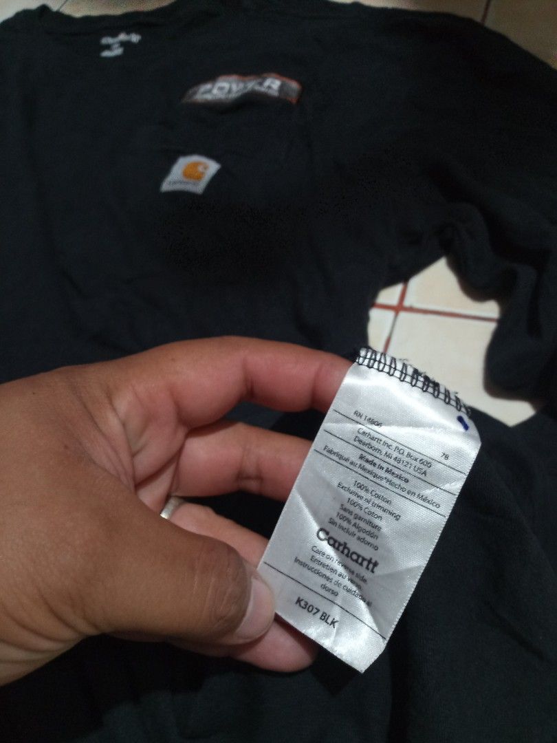 Carhartt full sleeve (Category: Activewear) located in Cavite. Submitted by goodluckythrifty (Listing ID 1469320581, Image 3). Description: .
