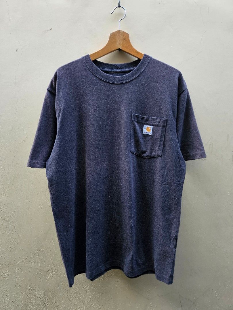 CARHARTT K87 Gray Pocket Tee-Size Medium (Category: Tshirts & Polo Shirts ) located in San Pablo. Submitted by pablo_pablo25 (Listing ID 1469225778, Image 1). Description: 22.5x30.5 dime good cond8 multiple pinhole.