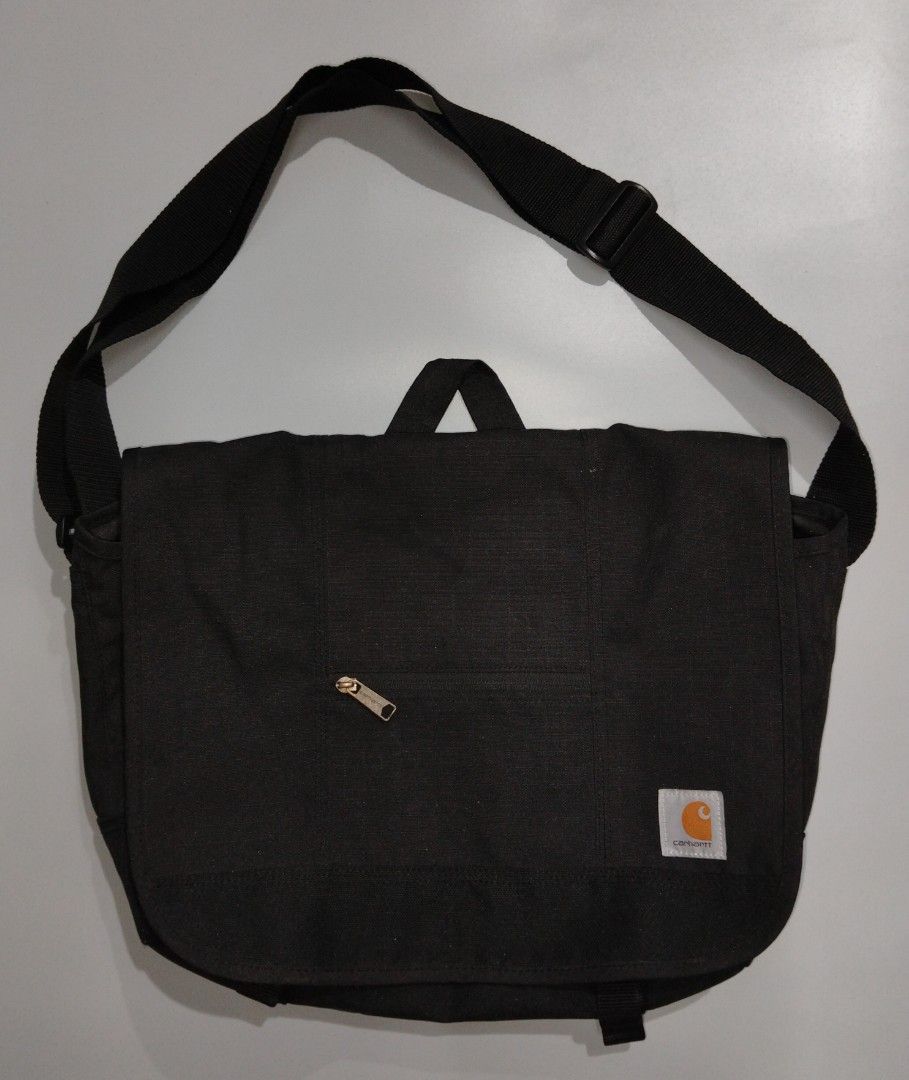 CARHARTT MESSENGER BAG (Category: Laptop Bags & Sleeves) located in Bacolod City. Submitted by hyoohxzx (Listing ID 1469172269, Image 1). Description: CARHARTT MESSENGER BAG EXCELLENT TO NEW CONDITION.
