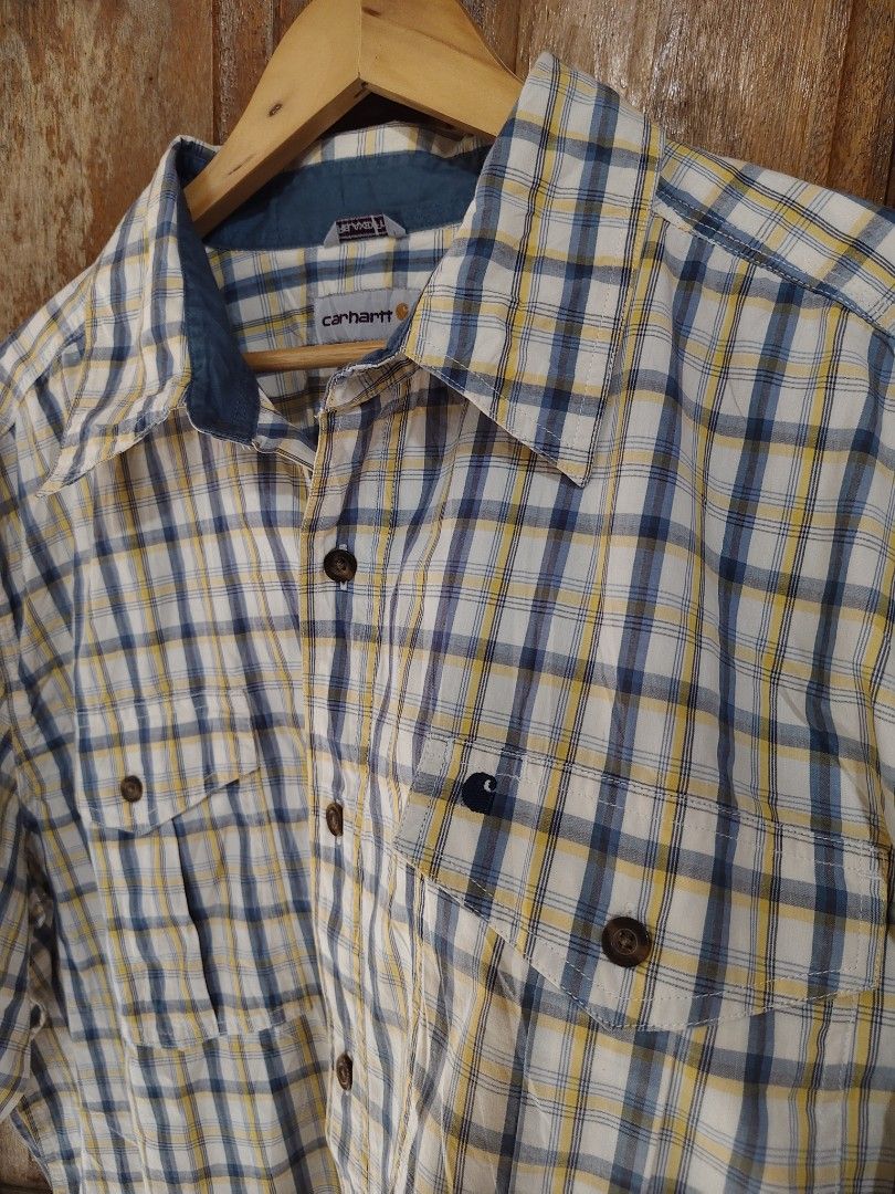 Carhartt Plain Button down polo Size 2xL (Category: Tshirts & Polo Shirts ) located in Iloilo. Submitted by branded-boy0422_16 (Listing ID 1469207797, Image 2). Description: W: 27 L: 31 Excellent to as new Need Washed only.