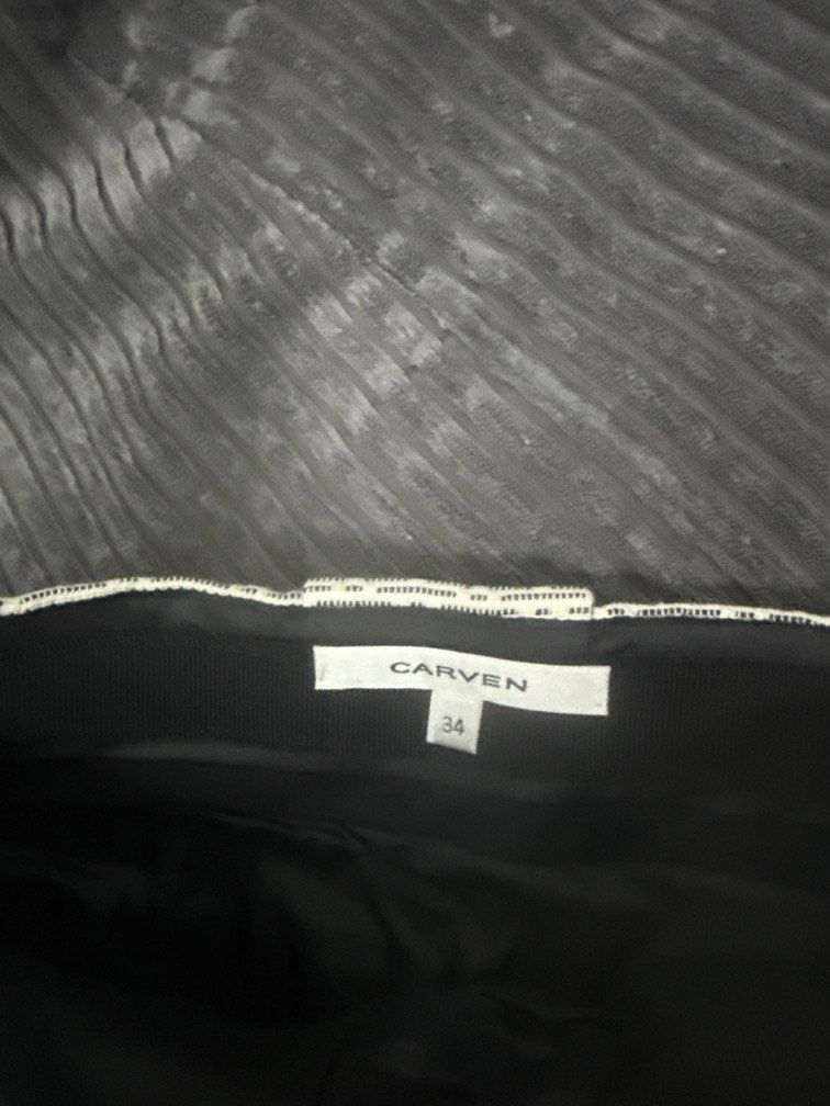 CARVEN MINI SKIRT (Category: Beverages) located in Angeles City. Submitted by migs_font29 (Listing ID 1469258983, Image 2). Description: .