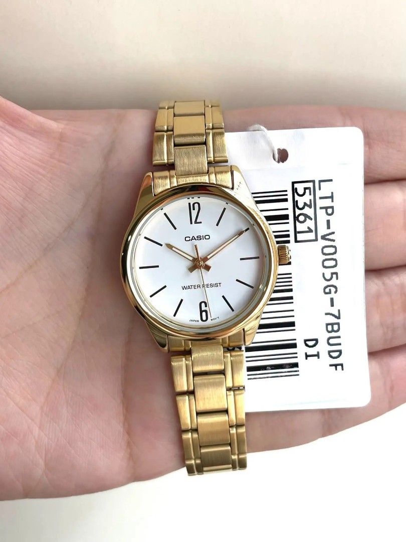Casio Gold Plated Original Watch (Category: Women's Watches) located in Caloocan City. Submitted by cheskhaionlinestore2.0 (Listing ID 1469280643, Image 1). Description: Original C Gold Plated Watch ₱2550 only 📍 Complete Inclusions 💟Box 💟 Manual 💟 Tag 💟 Paperbag 💟 Warranty Card ♦️.