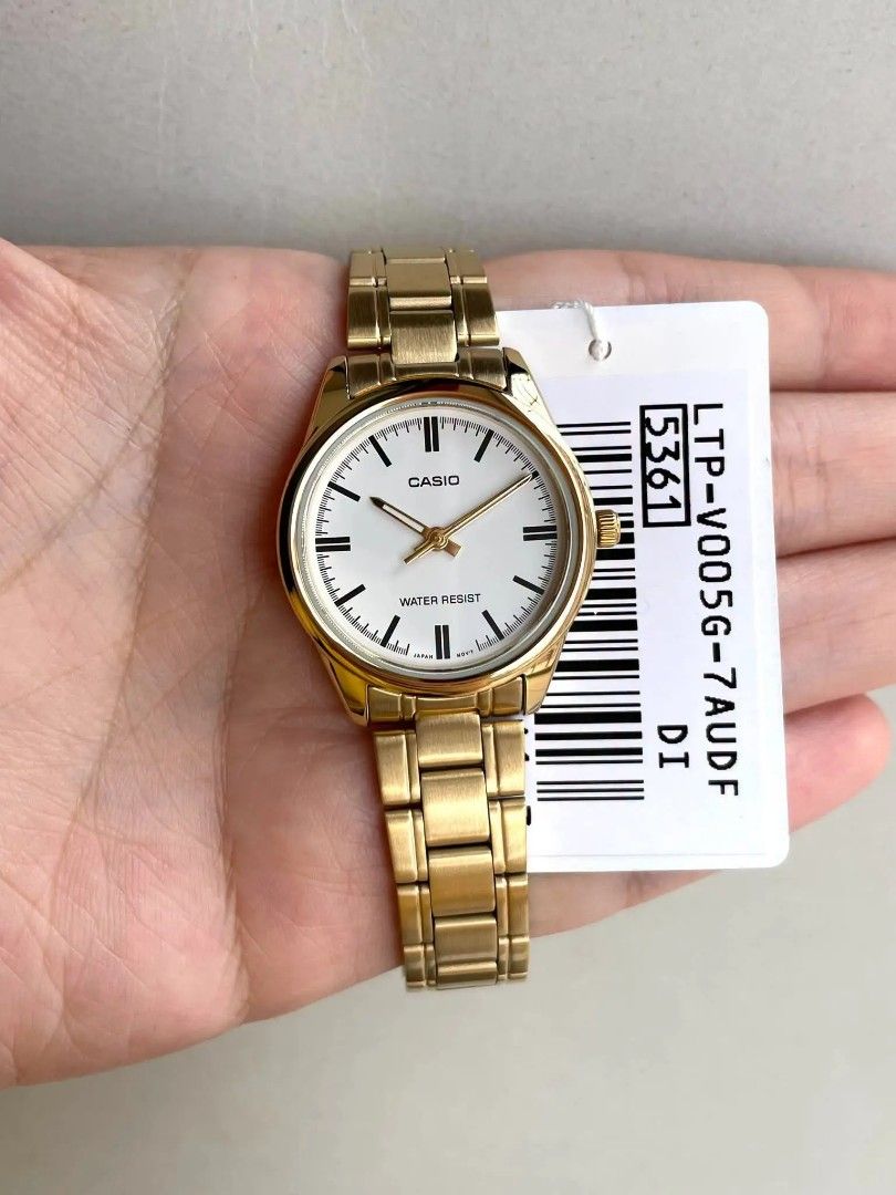 Casio Gold Plated Original Watch (Category: Women's Watches) located in Caloocan City. Submitted by cheskhaionlinestore2.0 (Listing ID 1469280643, Image 2). Description: Original C Gold Plated Watch ₱2550 only 📍 Complete Inclusions 💟Box 💟 Manual 💟 Tag 💟 Paperbag 💟 Warranty Card ♦️.