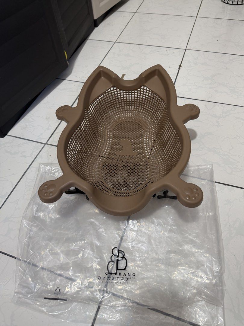 Cat Bang Mesh Cat Bed (Category: Health & Grooming) located in Bacoor. Submitted by alyannacrpz (Listing ID 1469162019, Image 1). Description: Good as new. Bought sa world trade pet expo sept 25.