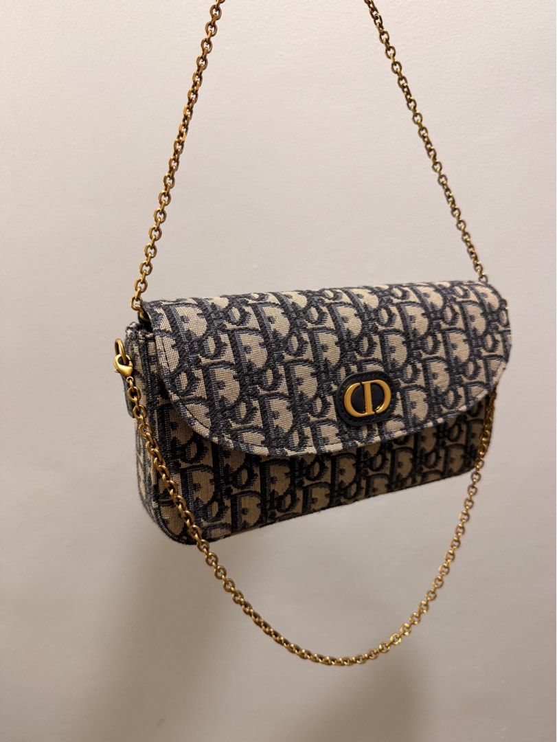 CD wallet on chain (Category: Luxury Bags & Wallets) located in Manila. Submitted by minimaison (Listing ID 1469209227, Image 1). Description: .