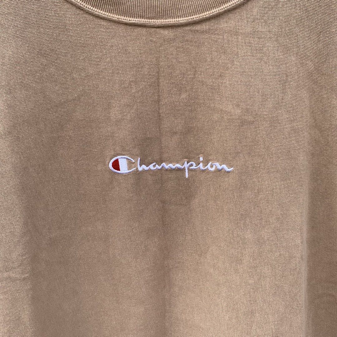Champion Reverse weave (Category: Tshirts & Polo Shirts ) located in Manila. Submitted by _thrift.clothes._ (Listing ID 1469168048, Image 2). Description: Size:Large no issue.