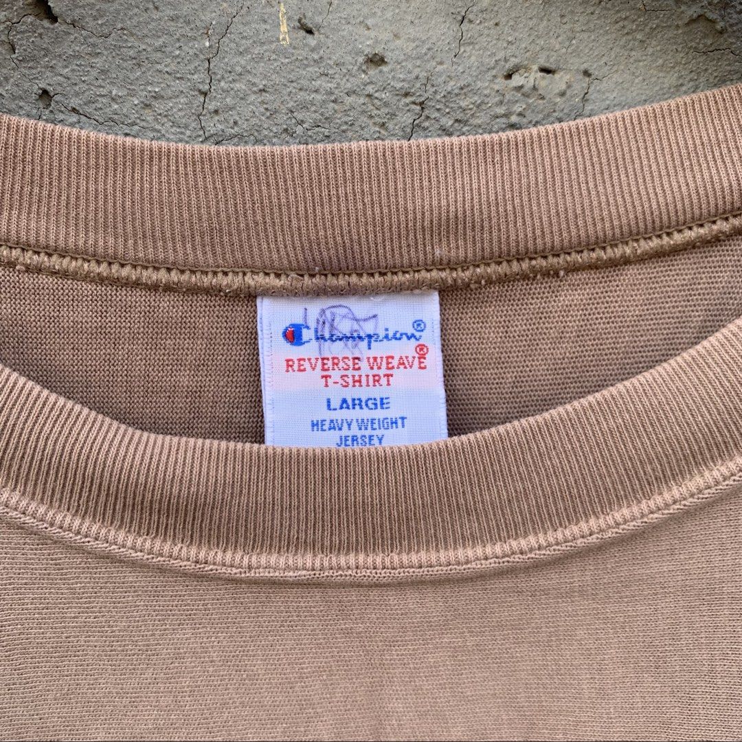 Champion Reverse weave (Category: Tshirts & Polo Shirts ) located in Manila. Submitted by _thrift.clothes._ (Listing ID 1469168048, Image 3). Description: Size:Large no issue.