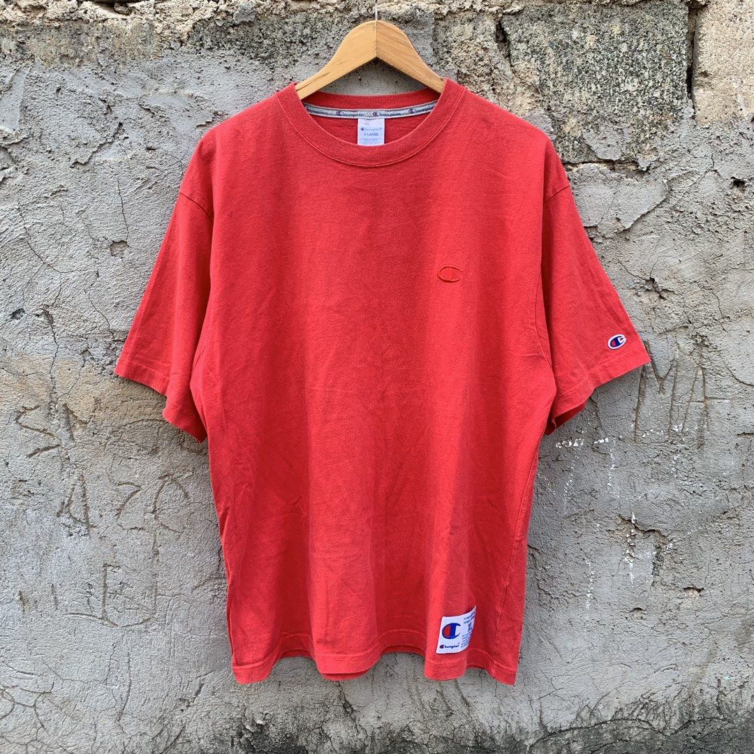 Champion Tshirt (Category: Tshirts & Polo Shirts ) located in Manila. Submitted by _thrift.clothes._ (Listing ID 1469168615, Image 1). Description: Size:Xlarge No issue.
