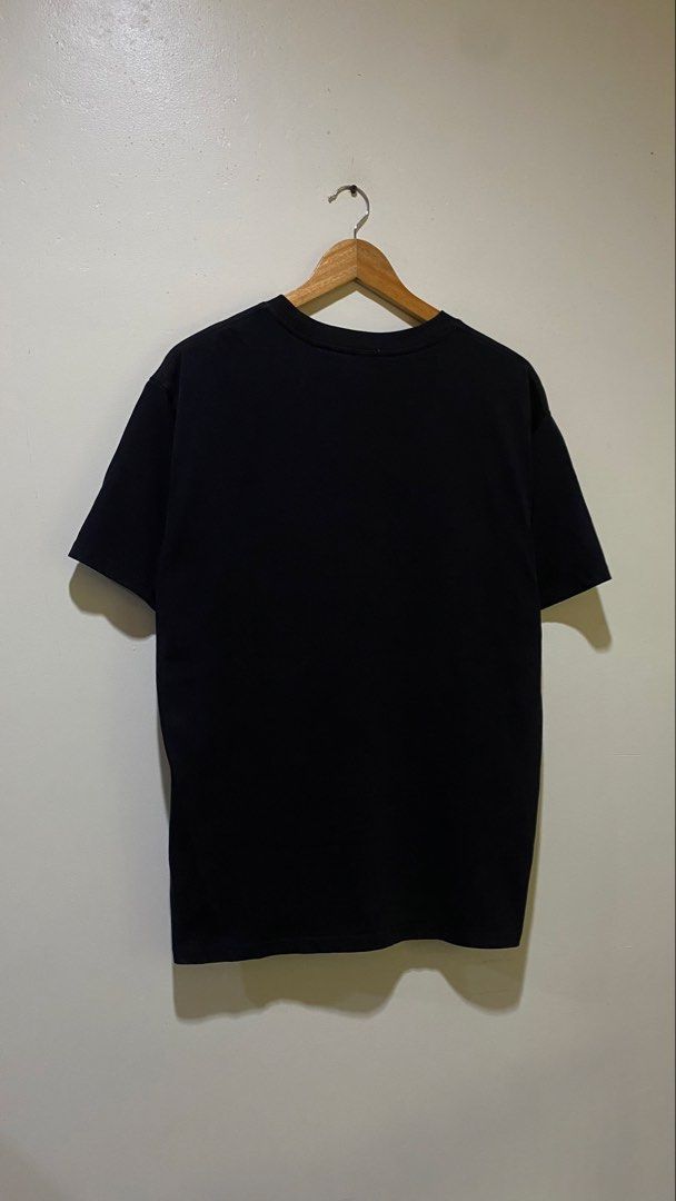 Chanel black paris t shirt (Category: Coats, Jackets and Outerwear) located in Nagcarlan. Submitted by nsh.c (Listing ID 1469185506, Image 2). Description: Excellent conditio Like new Dimes:28X22.5 No issue sobrang ganda.
