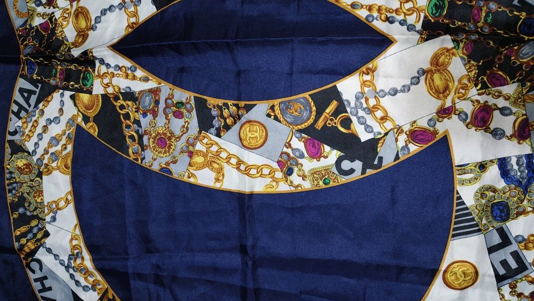 Chanel scarf💯 (Category: Hats & Beanies) located in Andop. Submitted by dailyluxxurybrands (Listing ID 1469337097, Image 2). Description: authentic 💯 chanel scarf hand stitching no rubs.