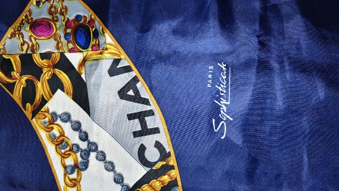 Chanel scarf💯 (Category: Hats & Beanies) located in Andop. Submitted by dailyluxxurybrands (Listing ID 1469337097, Image 3). Description: authentic 💯 chanel scarf hand stitching no rubs.