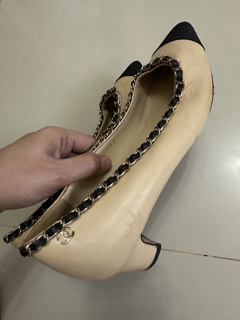 Chanel Two-tone Pumps with Chain Detail (Category: Announcements) located in Butuan. Submitted by wear.next (Listing ID 1469197301, Image 3). Description: Size 37C No inclusions *rub marks near the heel.