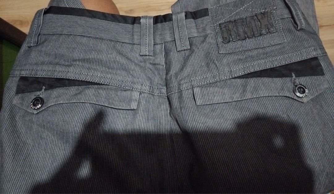 Charcoal gray trousers (Category: Trousers) located in Caloocan City. Submitted by mysticdeer_4b2e50 (Listing ID 1469390218, Image 2). Description: Charcoal gray trousers — classic, clean, and easy to style. Perfect for everyday wear, school, or casual outfits..