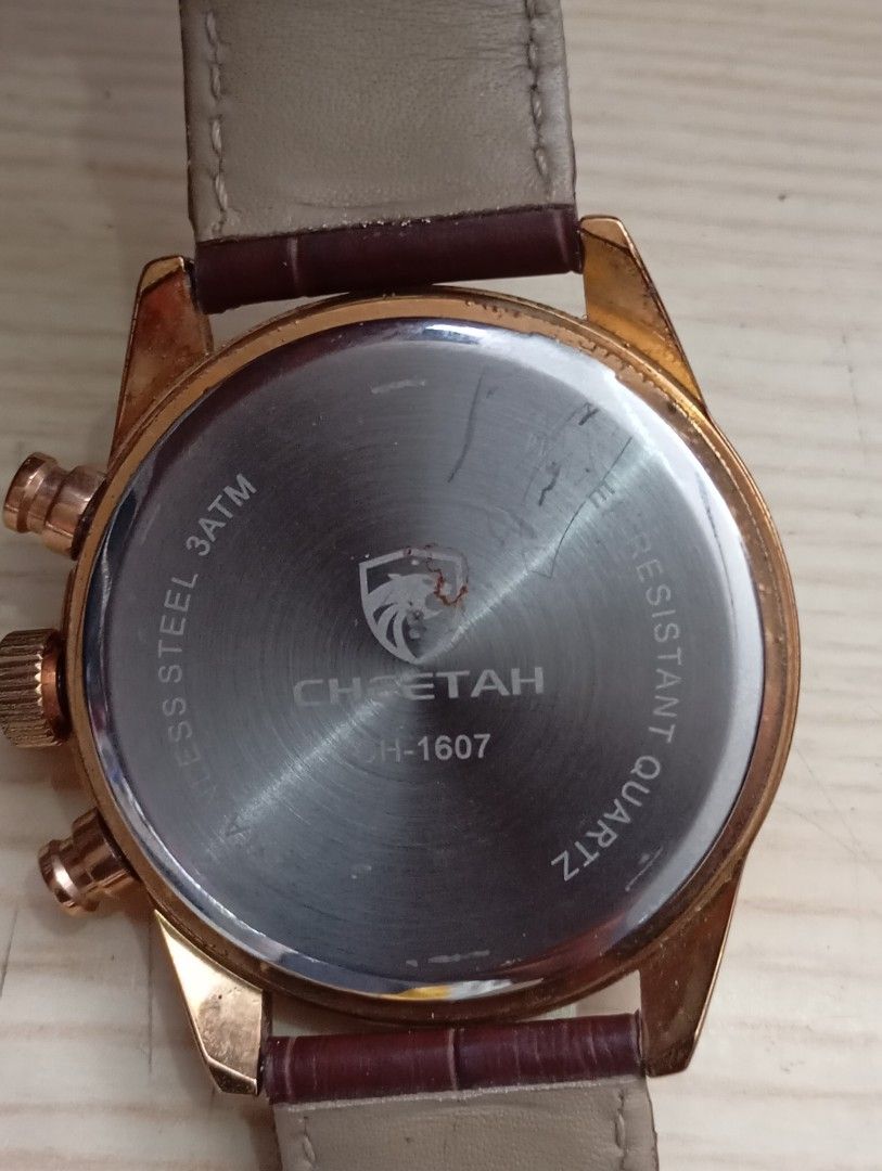 Cheetah chronograph (Category: Men's Watches) located in Las Pinas. Submitted by quick_deals_great_finds2 (Listing ID 1469204440, Image 2). Description: Original good working condition Quartz chronograph with battery 42mm large.
