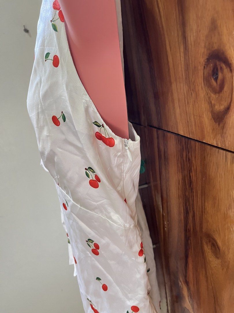 Cherry Satin Mini Sleeveless Dress (Category: Dresses) located in Cabanatuan. Submitted by winx_closeth (Listing ID 1469209401, Image 3). Description: W/ side zipper Flaws are shown on the photos.