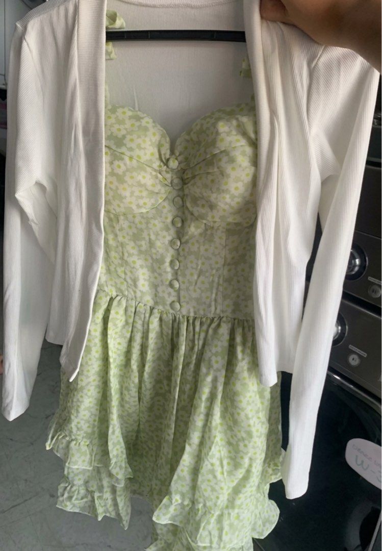 Chiffon Floral Dress (Category: Dresses) located in Manila. Submitted by keymaya_ (Listing ID 1469311586, Image 2). Description: - Used Once - Good as New - Ready to Wear - Original Price (₱640) - XS to S .