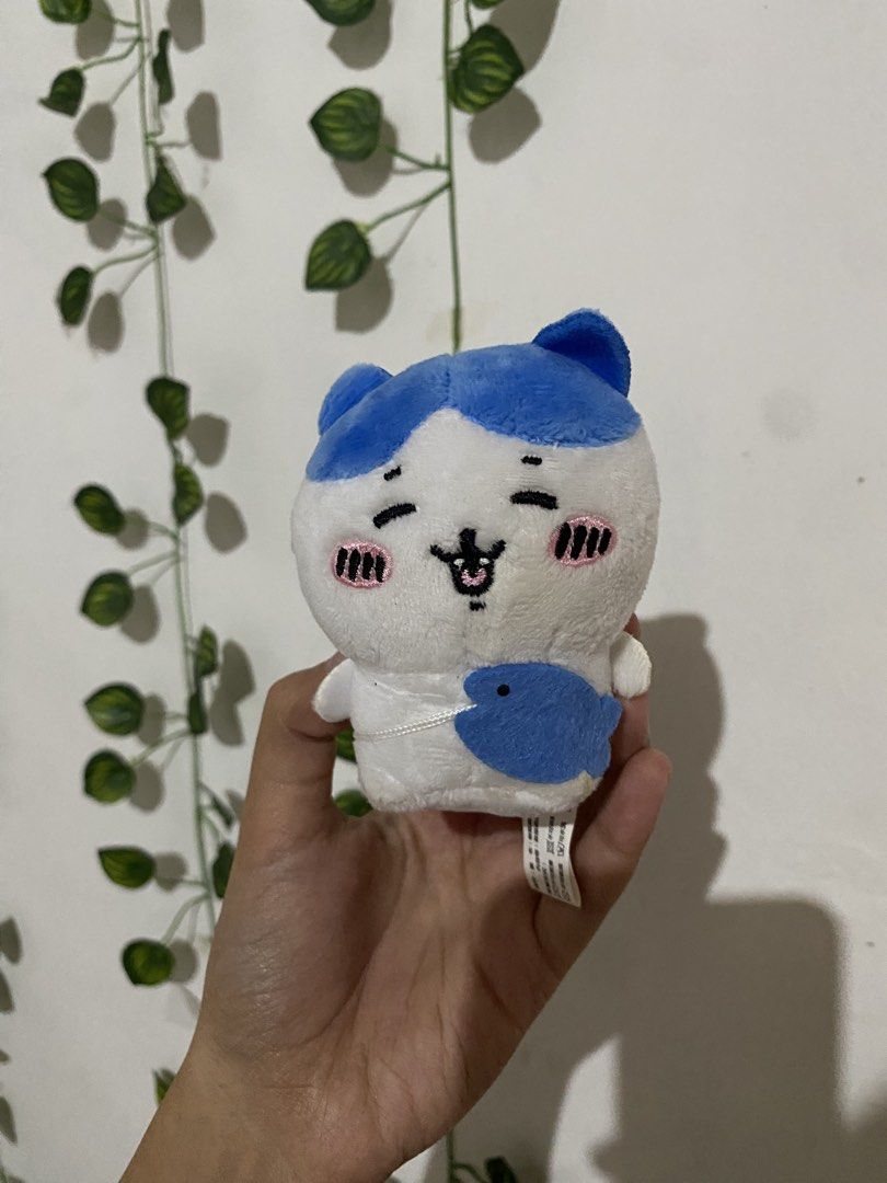 Chiikawa Hachiware Mascot Charm (Category: Plushies & Soft Toys) located in Guagua. Submitted by toy_corner (Listing ID 1469334550, Image 2). Description: Like new No issue Pampanga Loc MOP: Gcash J&t courier.