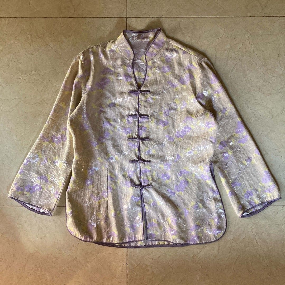 Chinese pull over (Category: Coats, Jackets and Outerwear) located in Bulacan. Submitted by ajinn_ (Listing ID 1469366358, Image 1). Description: no issue.
