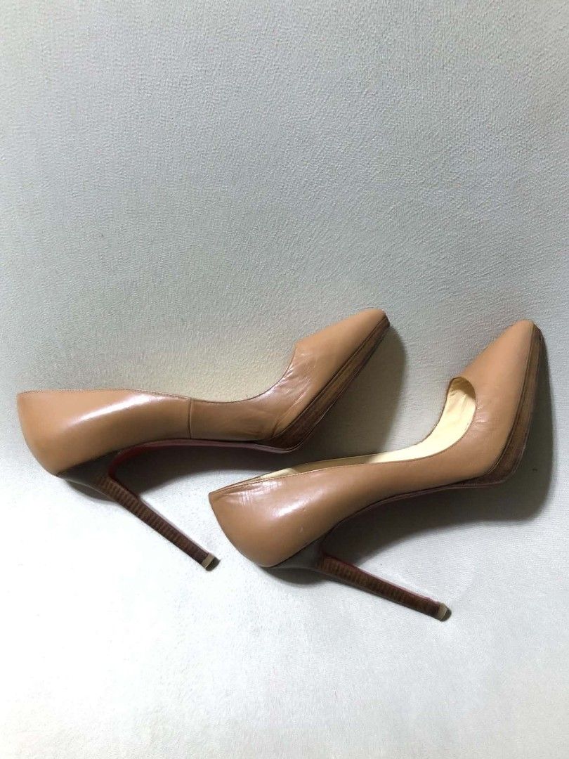 Christian Louboutin (Category: Sneakers & Footwear) located in Cavite. Submitted by redkey27 (Listing ID 1469245731, Image 1). Description: Christian Louboutin Beige Leather Pigalle Plato Pumps Size 38 Good condition.