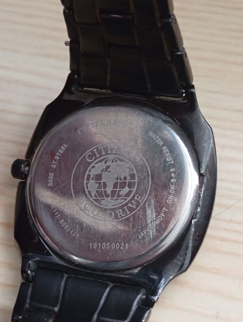Citizen Quartz (Category: Men's Watches) located in Las Pinas. Submitted by quick_deals_great_finds2 (Listing ID 1469200789, Image 3). Description: Original good working condition Quartz with battery 38mm fits wrist 6.8 inches.