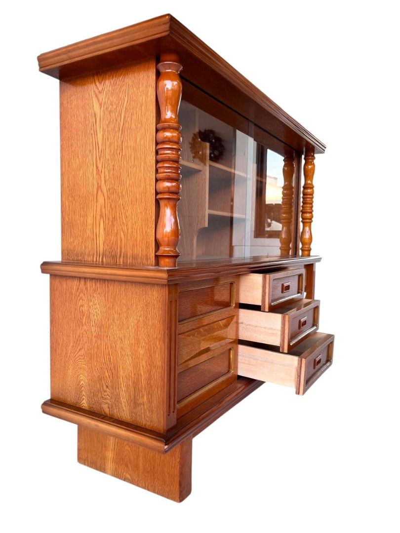 CLASSIC WOODEN LATERAL DISPLAY CABINET (Category: Shelves, Cabinets & Racks) located in Mexico. Submitted by mgracejapansurplus (Listing ID 1469223136, Image 3). Description: NEW ARRIVAL 🔥 JAPAN SURLPUS CLASSIC WOODEN LATERAL DISPLAY CABINET ✨ - Glass display top + 6 drawers. Classic design, solid wood. Dimensions: L47"×W16"×H42". ✅No dp No reservation ✅Payment first Priority ✅LALAMOVE sameday delivery. 📌Shoulder ni buyer ang sf pick up will do