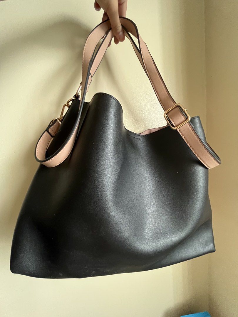 CLN Tote Bag Pink and Black (Category: Tote Bags) located in Makati City. Submitted by db0525 (Listing ID 1469306443, Image 2). Description: Brand: CLN Rfs: decluttering No issues, just needs ✨cleaning ✨.