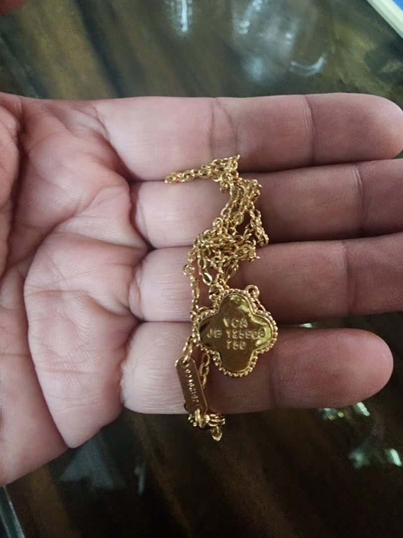 clover necklace (Category: Necklaces) located in Manila. Submitted by chrinathalie (Listing ID 1469197635, Image 3). Description: pm for more details..