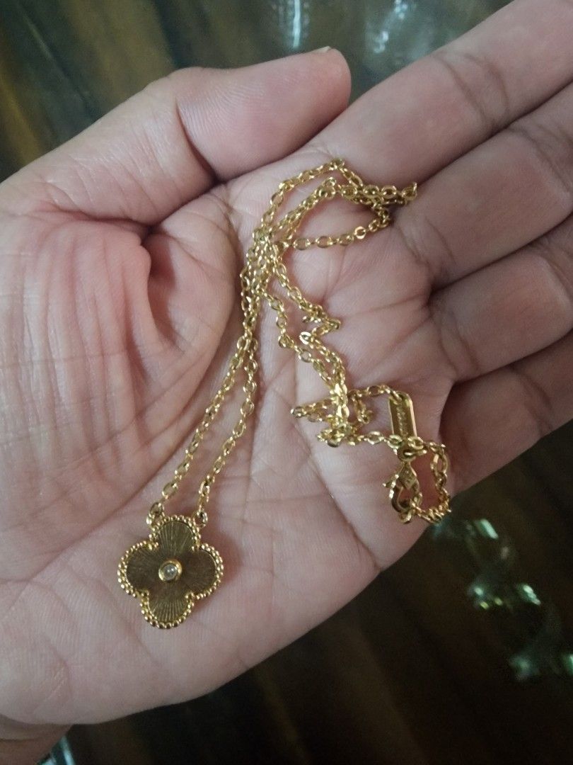 clover necklace (Category: Necklaces) located in Manila. Submitted by chrinathalie (Listing ID 1469197635, Image 1). Description: pm for more details..