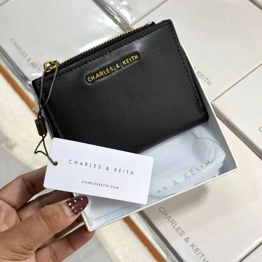 CnK Harmonee Top-Zip Small Wallet (Category: Wallets & Card holders) located in Quezon City. Submitted by mjmbagsandwatches (Listing ID 1469197857, Image 3). Description: CnK Harmonee Top-Zip Small Wallet ✅ 899 each +sf ✅ Size: (H)8.5cm x (W)11cm x (D)2cm ✅ 6 Card Slot(s) 4 Inner Fold(s) ✅ 1 Note Compartment(s) ✅ 1 Zip Compartment(s) ✅ M P 0 & Brandnew 📸 Actual Pictures Posted 📲 PM for orders and inquiries 📌We Ship Nationwide (+SF) 📌No Return