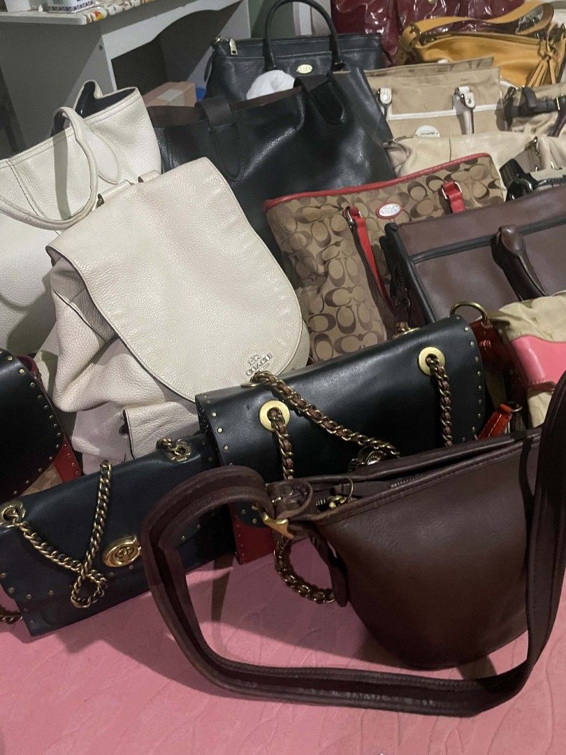 COACH BAGS FOR SALE (Category: Shoulder Bags) located in Legazpi City. Submitted by treasurebonbon (Listing ID 1469303474, Image 1). Description: ✨ COACH BAGS FOR SALE! 👜🤎 It's time to let go of some pieces from my personal Coach bag collection! 🥹✨ ✔️ 100% Authentic Coach Bags 👜 Personally owned collection 💸 Selling at very reasonable and friendly prices! 🤎 Perfect for those who love authentic Coach bags at a good price. 📩 PM me for more d
