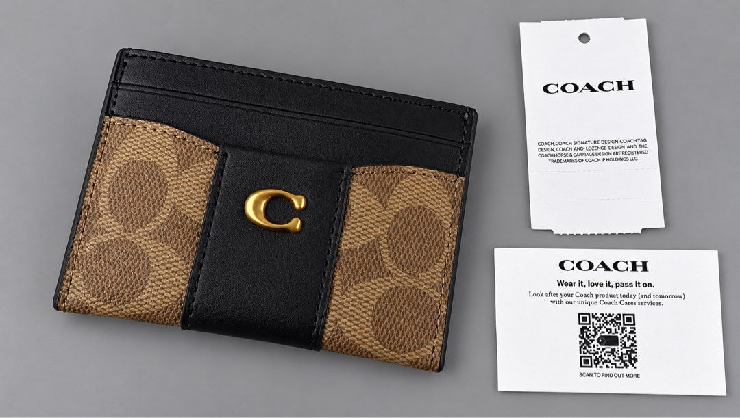 Coach Essential Card Case in Signature Canvas (Category: Wallets & Card holders) located in Binan City. Submitted by pinkykeenshop (Listing ID 1469233065, Image 1). Description: .