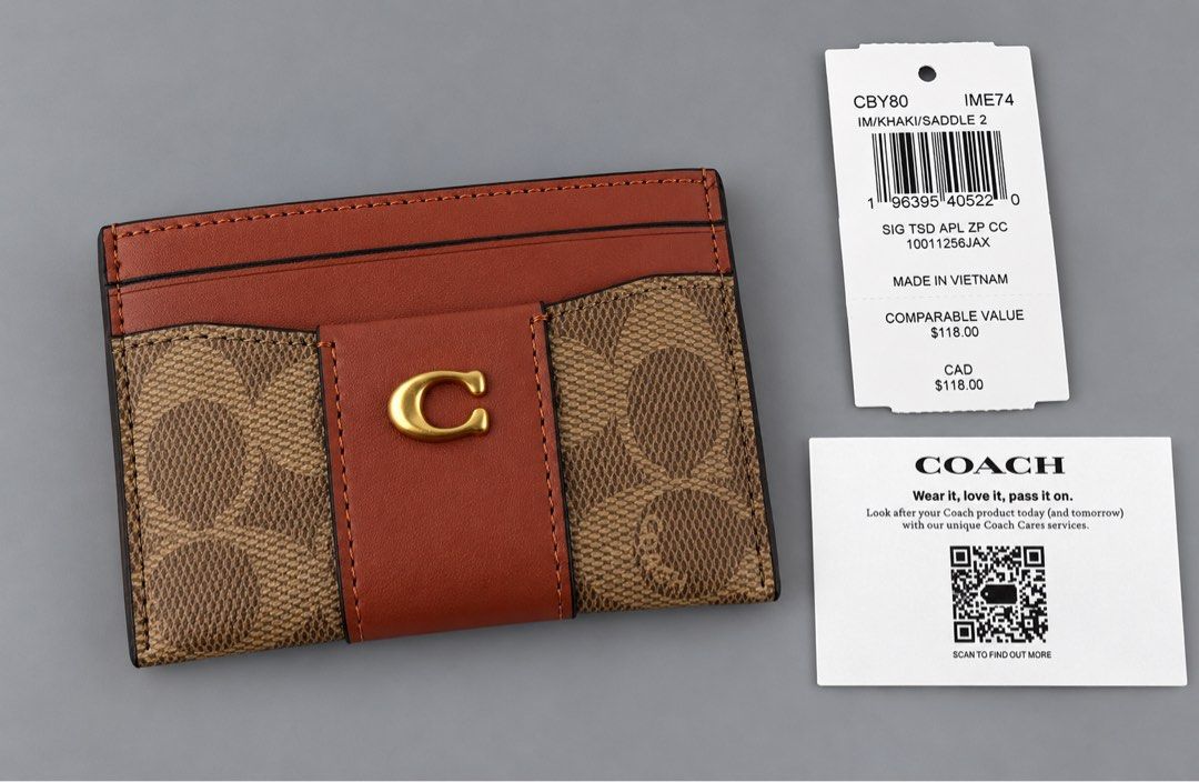 Coach Essential Card Case in Signature Canvas (Category: Wallets & Card holders) located in Binan City. Submitted by pinkykeenshop (Listing ID 1469233128, Image 1). Description: .