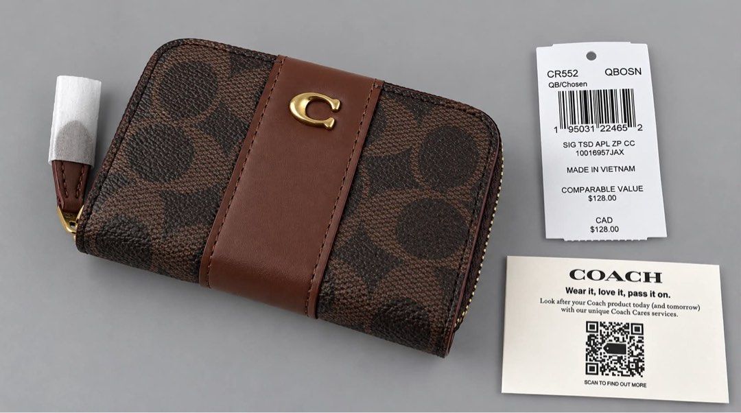 Coach Essential Small Zip Around Case in Signature Canvas (Category: Wallets & Card holders) located in Binan City. Submitted by pinkykeenshop (Listing ID 1469229398, Image 1). Description: .