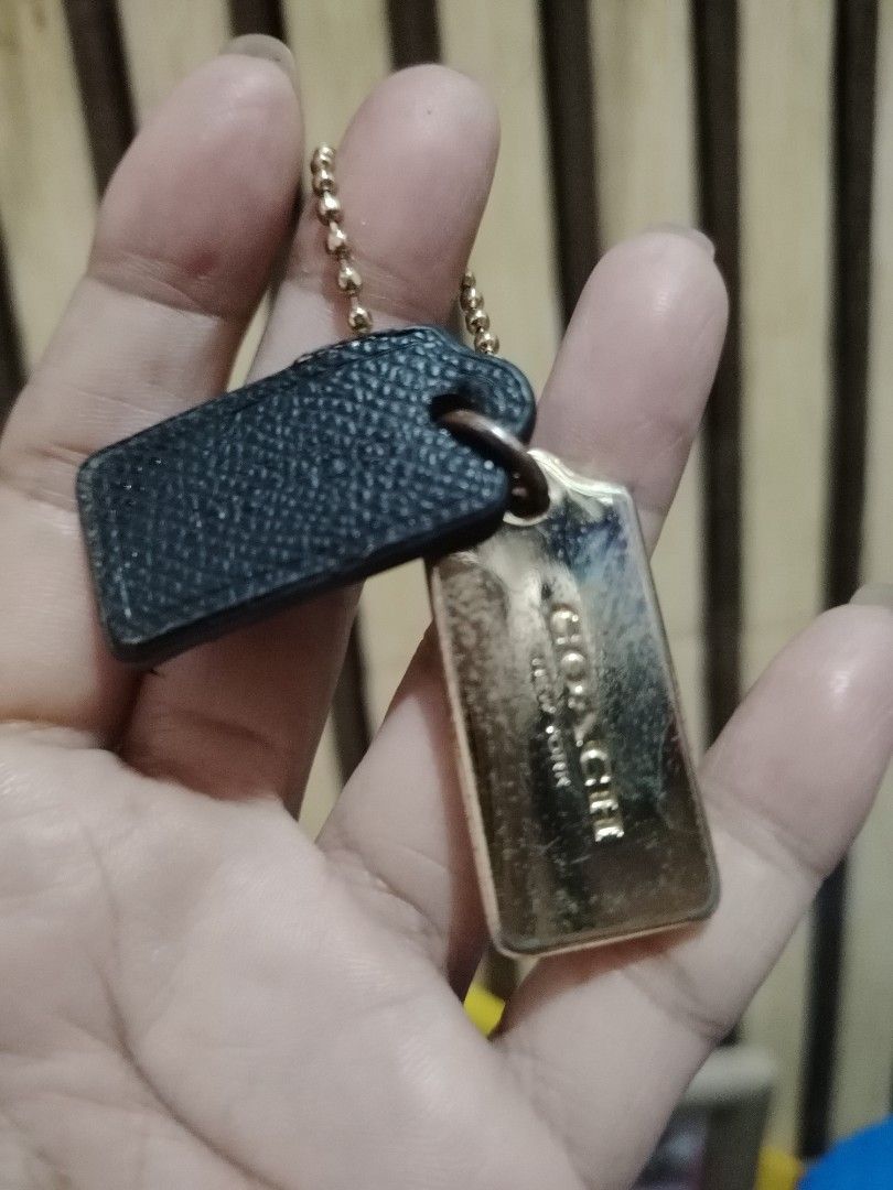 Coach hangtag (Category: Charms) located in Bulacan. Submitted by jhefkheelo02163 (Listing ID 1469196207, Image 1). Description: 2pcs coach bag charm .