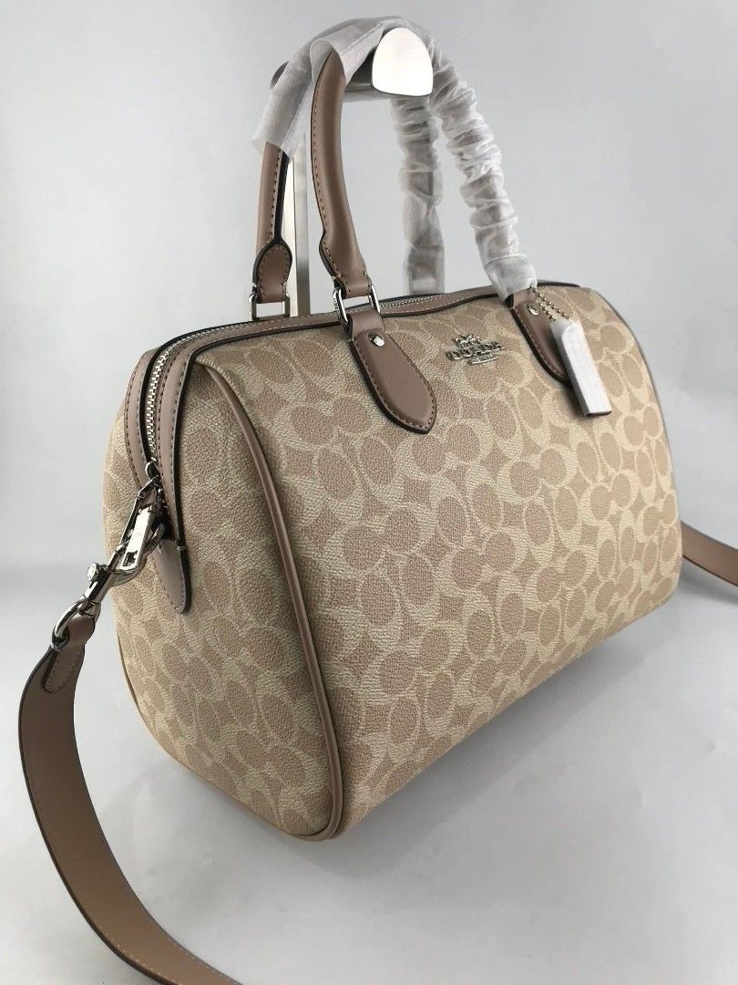 COACH LARGE ROWAN SATCHEL BAG (Category: Shoulder Bags) located in Pasig City. Submitted by titalana2011991 (Listing ID 1469198919, Image 2). Description: .