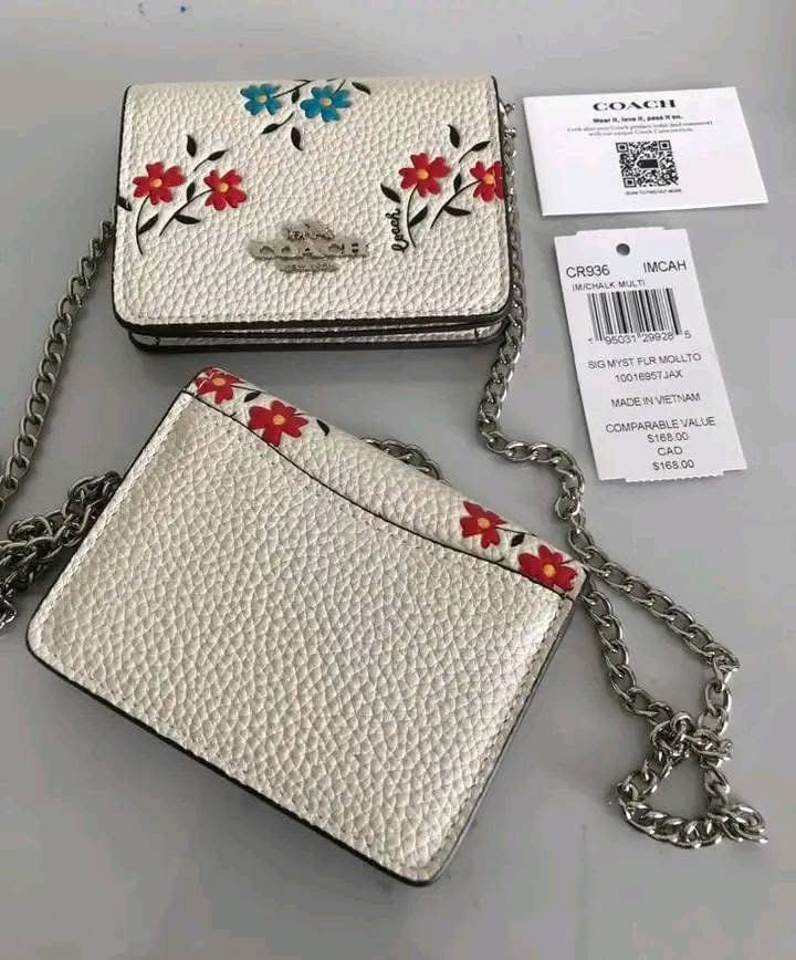Coach Mini Chain Wallet (Category: Wallets & Card holders) located in Binan City. Submitted by pinkykeenshop (Listing ID 1469209963, Image 2). Description: .