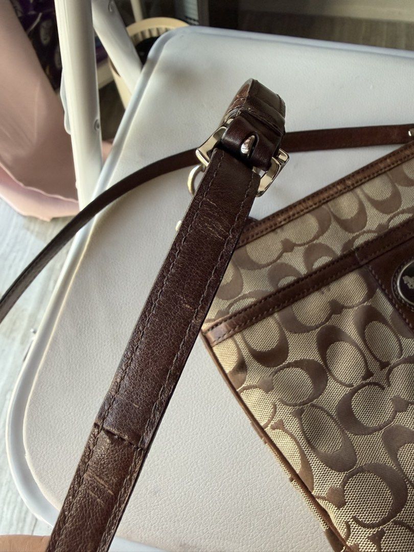 Coach Sutton Crossbody Bag (Category: Cross-body Bags) located in Manila. Submitted by silksyrenph (Listing ID 1469245354, Image 3). Description: - with signs of usage on leather - no rubs on canvas - no hangtag - 8.5/10 condition.