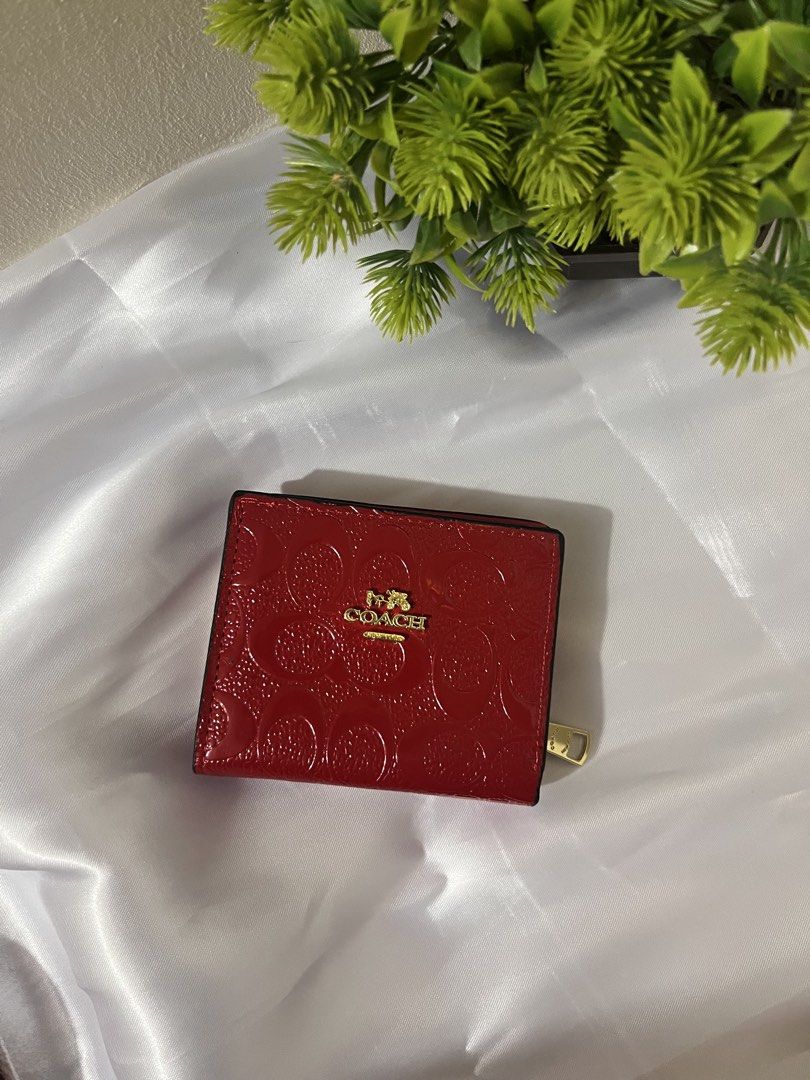 Coach wallet (Category: Wallets & Card Holders) located in Imus. Submitted by themaison.ph (Listing ID 1469187834, Image 1). Description: • brand new • on hand and ready to ship • ships nationwide via j&t.