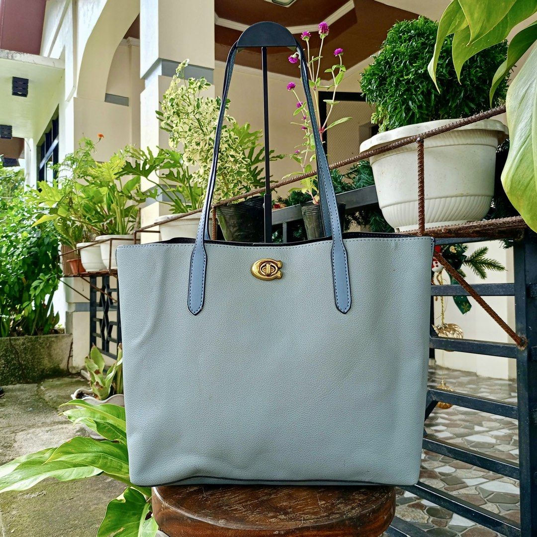 Coach Willow Tote Bag (Category: Tote Bags) located in Barugo. Submitted by green.trendsetter (Listing ID 1469291289, Image 1). Description: PRELOVED FINDS FROM JAPAN PLEASE READ BEFORE PURCHASING • PRELOVED MEANS PRELOVED. Each piece has been previously loved and may naturally have signs of use such as creasing, scratches, stains, discoloration, or other imperfections. Kindly manage your expectations accordingly. • AUTHENTICITY IS NOT GUARANTEED