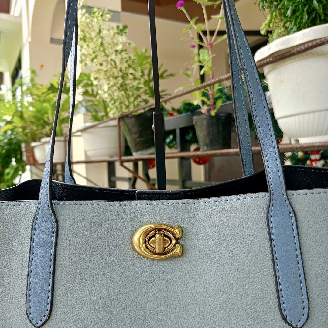 Coach Willow Tote Bag (Category: Tote Bags) located in Barugo. Submitted by green.trendsetter (Listing ID 1469291289, Image 2). Description: PRELOVED FINDS FROM JAPAN PLEASE READ BEFORE PURCHASING • PRELOVED MEANS PRELOVED. Each piece has been previously loved and may naturally have signs of use such as creasing, scratches, stains, discoloration, or other imperfections. Kindly manage your expectations accordingly. • AUTHENTICITY IS NOT GUARANTEED