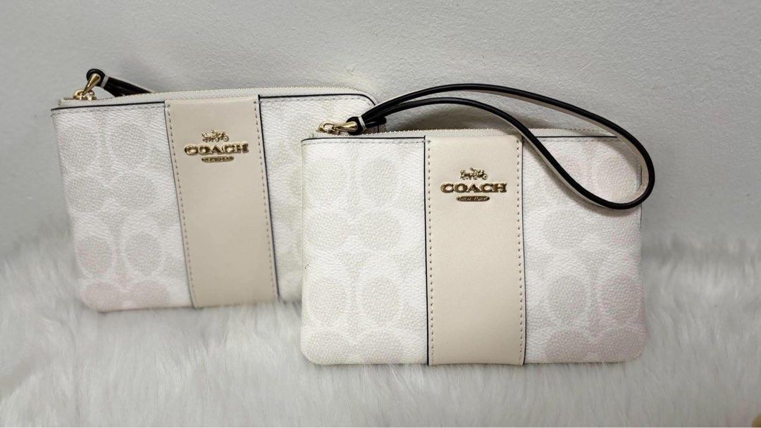 Coach Wristlet (Category: Wallets & Card holders) located in Rizal. Submitted by mclluxurycollection (Listing ID 1469221641, Image 2). Description: Brand new Guaranteed original 💯.