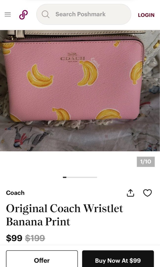 COACH WRISTLET BANANA PRINT (Category: Wallets & Card holders) located in General Mariano Alvarez. Submitted by adonid (Listing ID 1469173412, Image 2). Description: COACH WRISTLET BANANA PRINT GOOD CONDITION NORMAL SIGN OF USAGE ONL.