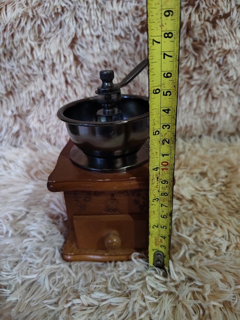 Coffee grinder (Category: Coffee & Tea Tableware) located in Davao. Submitted by dvo_jpnstuff (Listing ID 1469265991, Image 3). Description: 1pc available.