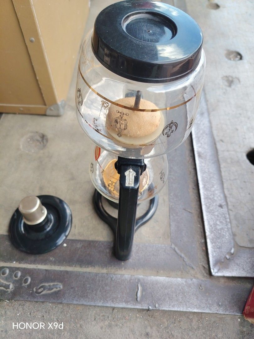 Coffee maker (Category: Beverages) located in Manila. Submitted by mightypenguin_44c1b5 (Listing ID 1469205673, Image 3). Description: .