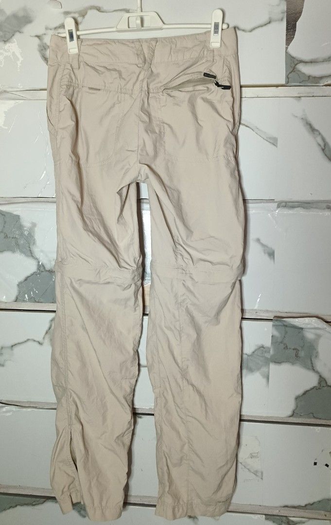 COLUMBIA HIKING PANTS 28 (Category: Other Bottoms) located in Quezon City. Submitted by ahyaladyblue (Listing ID 1469251969, Image 2). Description: .