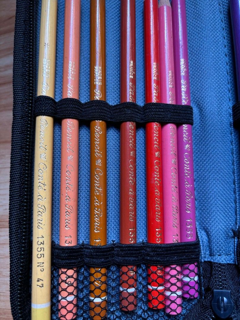 Conte A Paris Pastel Pencil (Category: Craft Supplies & Tools) located in Cebu City. Submitted by cassiopea_01 (Listing ID 1469258994, Image 2). Description: Conte A Paris Pastel Pencil ✨ Price: 650 php Napudpod lang yung ibang tips due to handling, please refer to the photos for the condition. 💳 Maribank 🚚 JNT/ SPX/ Maxim 📍Cebu city.